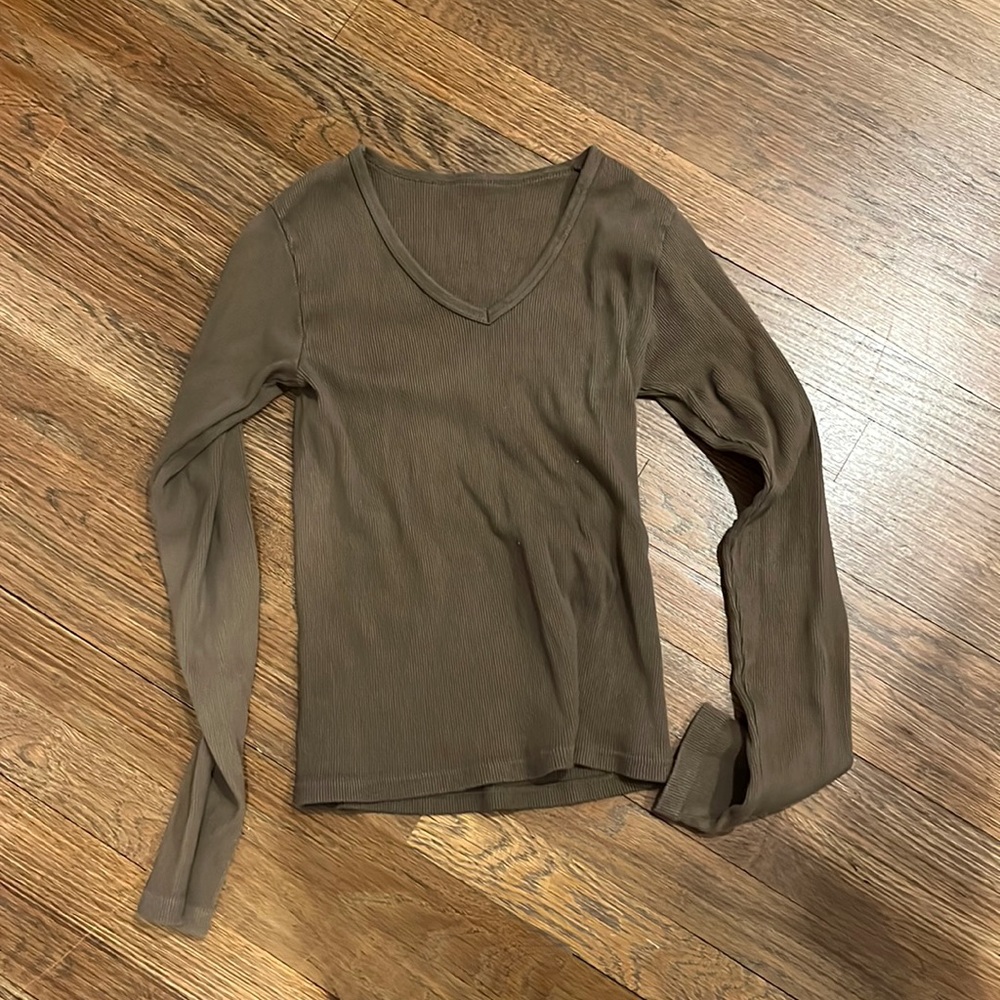 Brandy Melville shirt